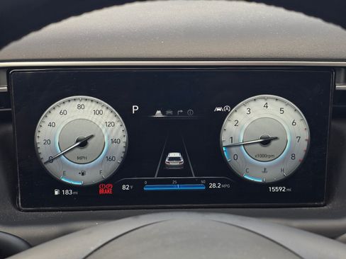 Certified 2024 Hyundai Tucson Limited FWD image 17
