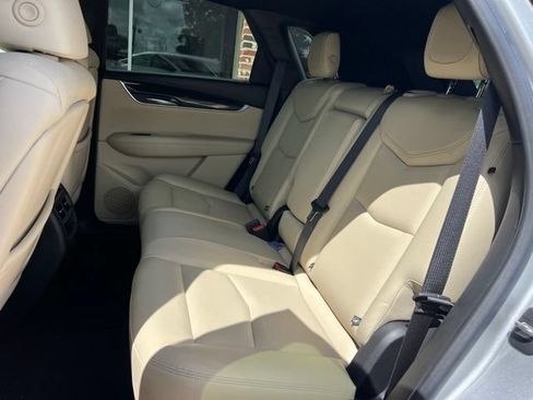 Used 2019 Cadillac XT5 FWD image 22