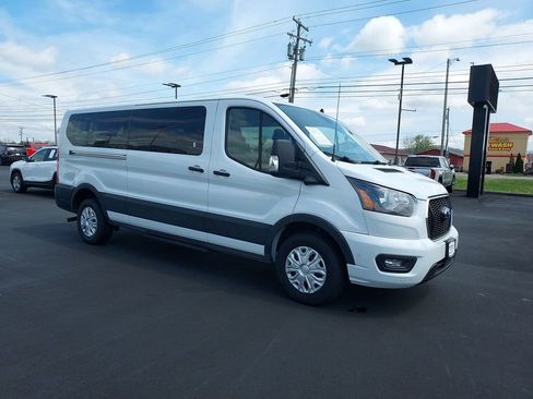 Used 2023 Ford Transit 350 XLT image 2