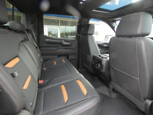 Certified 2024 GMC Sierra 1500 AT4 w/ Technology Package image 17