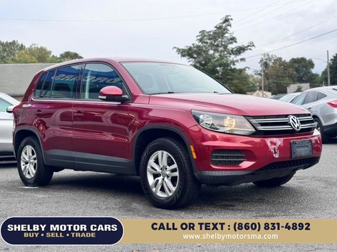 Used 2012 Volkswagen Tiguan S image 3