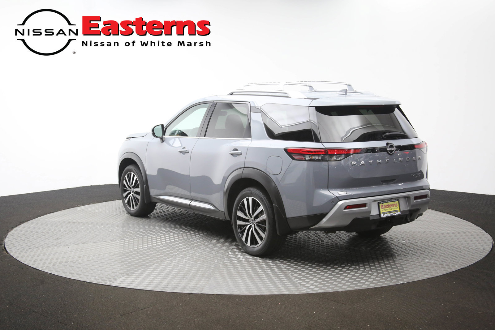Used 2023 Nissan Pathfinder Platinum w/ Cargo Package AWD/4WD image 63