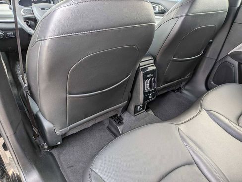 Used 2025 Jeep Compass Limited w/ Elite Group AWD/4WD image 17