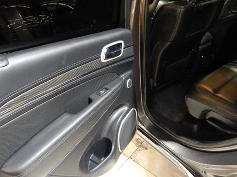 Used 2021 Jeep Grand Cherokee SRT image 32