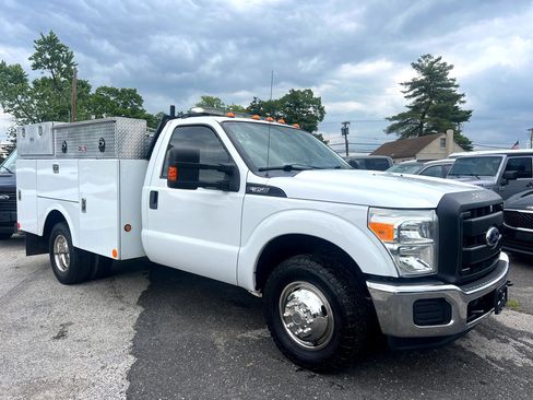 Used 2015 Ford F350 XL w/ Power Equipment Group image 3