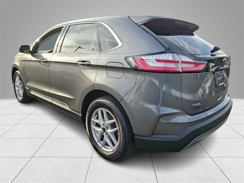 Used 2024 Ford Edge SEL image 6