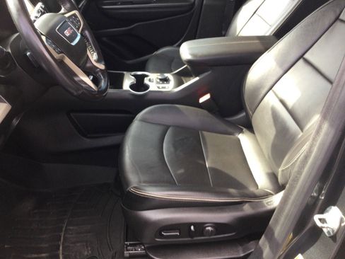 Used 2018 GMC Terrain Denali w/ Advanced Safety Package image 15