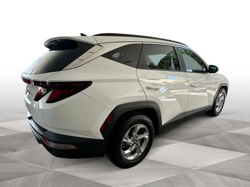 Used 2024 Hyundai Tucson SEL FWD image 2