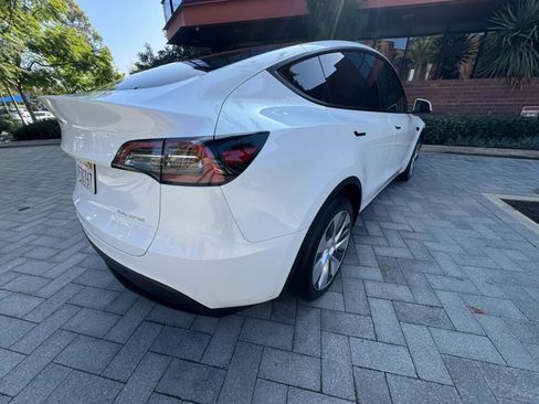 Used 2024 Tesla Model Y Long Range AWD/4WD image 6