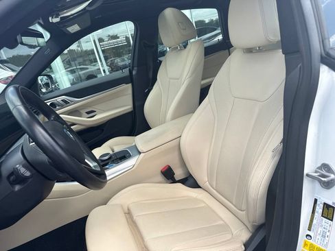Used 2023 BMW i4 eDrive35 RWD image 9