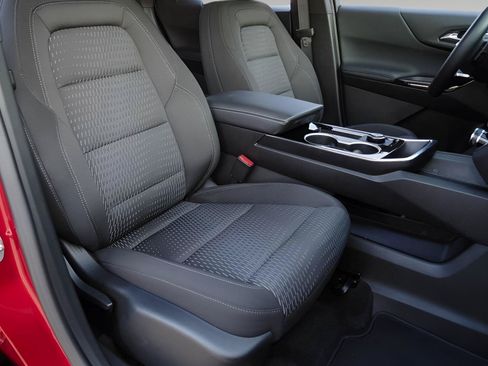 Certified 2026 Chevrolet Equinox LT FWD image 17