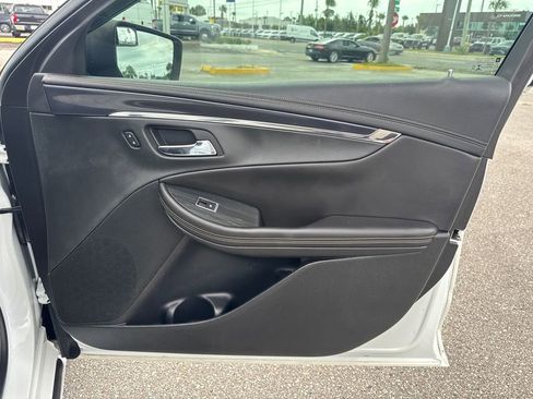 Used 2018 Chevrolet Impala LT w/ LT Leather Package FWD image 17