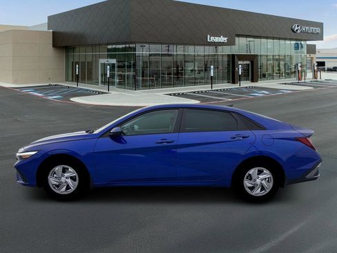 New 2026 Hyundai Elantra SE w/ Cargo Package image 3