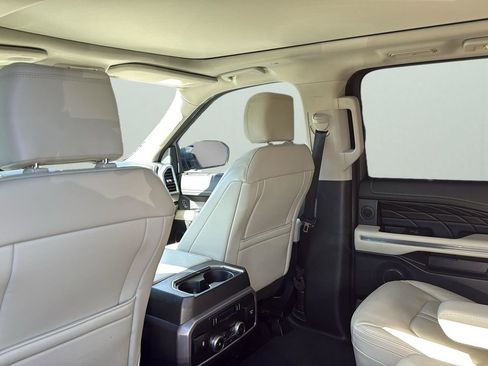 Used 2019 Ford Expedition Platinum image 29