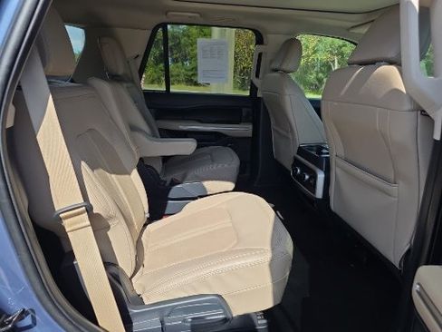 Certified 2022 Ford Expedition Limited image 13