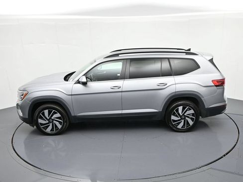Used 2026 Volkswagen Atlas SE FWD image 19