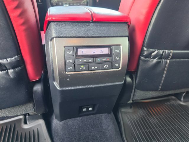 Used 2022 Lexus GX 460 Premium w/ Accessory Package AWD/4WD image 35