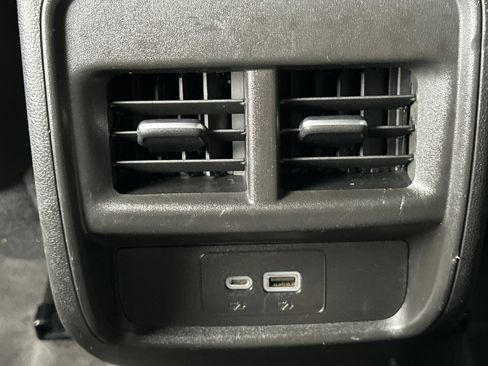 Used 2024 Cadillac XT4 Premium Luxury image 15