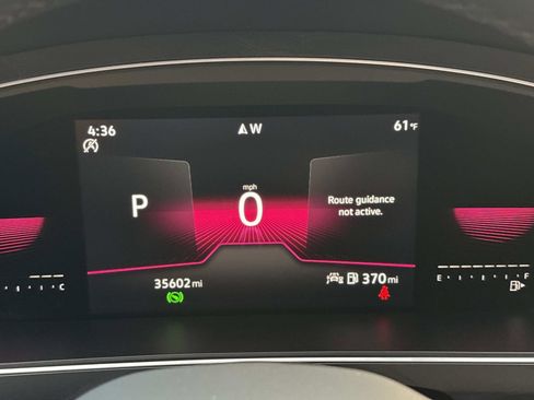 Certified 2022 Volkswagen Tiguan SE R-Line image 21