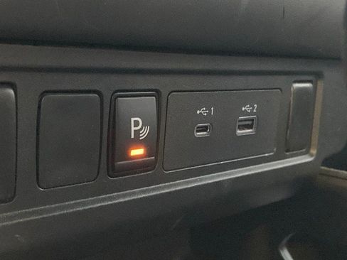 Used 2025 Nissan Frontier S image 26