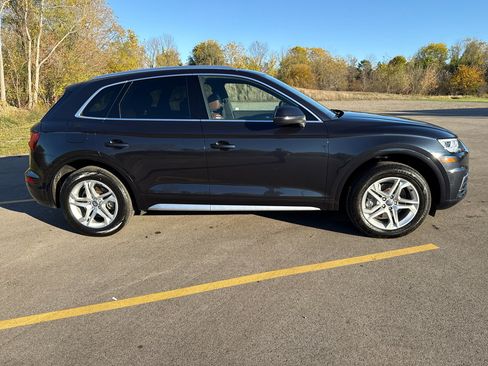 Used 2018 Audi Q5 2.0T Premium Plus w/ Premium Plus Package image 4