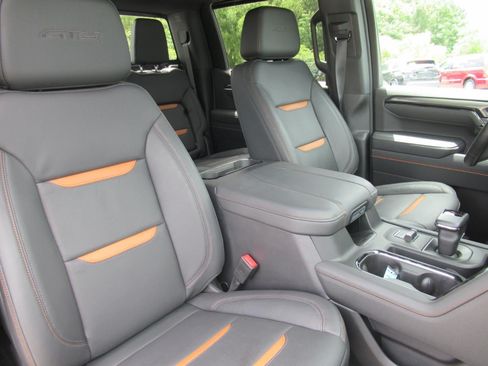 New 2026 GMC Sierra 1500 AT4 w/ AT4 Premium Package AWD/4WD image 12
