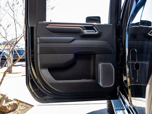 Used 2024 GMC Sierra 2500 Denali w/ Denali Reserve Package image 35