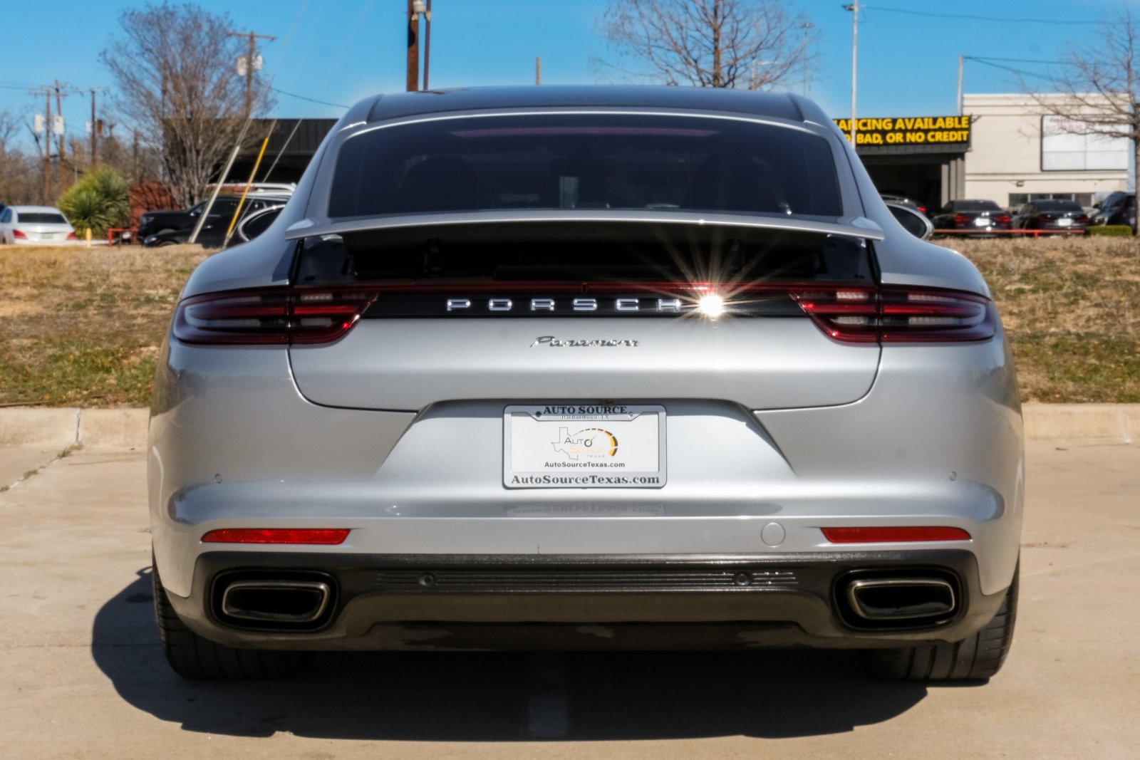 Used 2018 Porsche Panamera 4 AWD/4WD image 5