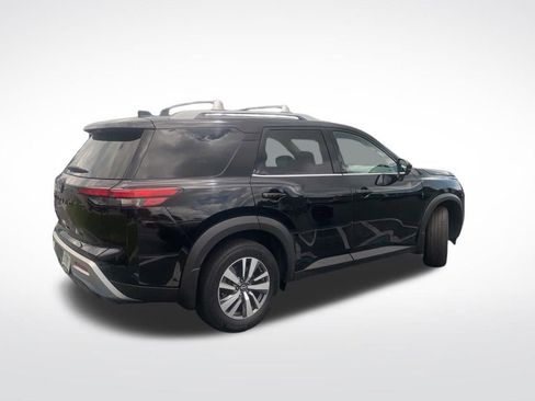 Certified 2022 Nissan Pathfinder SL w/ SL Black Package FWD image 14