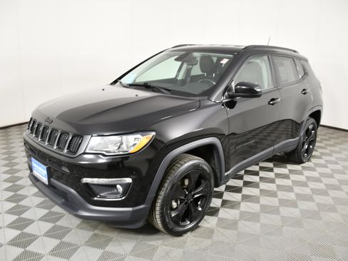 Used 2020 Jeep Compass Latitude image 10