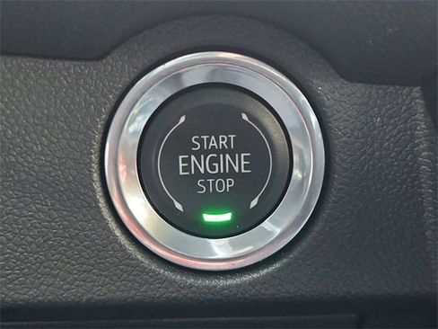 Used 2024 Chevrolet Traverse LS image 17