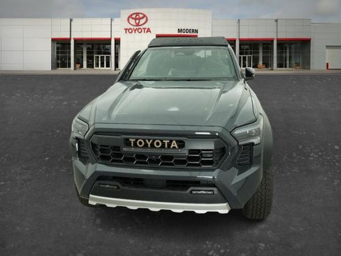 New 2026 Toyota Tacoma 4x4 Double Cab Hybrid image 9