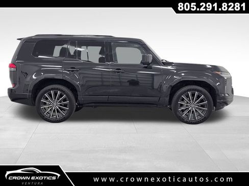 Used 2025 Lexus GX 550 w/ Accessory Package (2T) AWD/4WD image 8