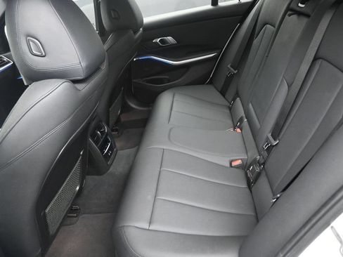 Used 2021 BMW 330i Sedan w/ Convenience Package RWD image 15