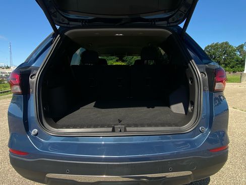 Used 2024 Chevrolet Equinox LT AWD/4WD image 12