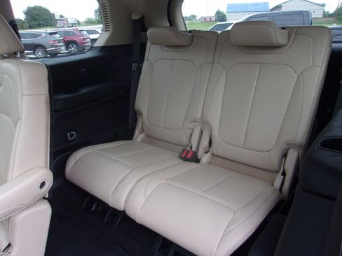 Used 2022 Jeep Grand Cherokee L Limited AWD/4WD image 21