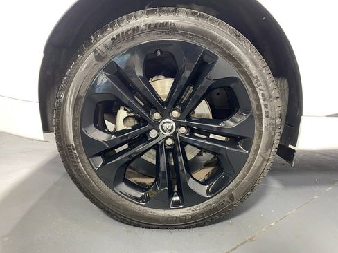 Used 2025 Jaguar F-PACE R-Dynamic S image 33