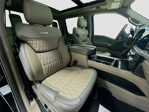 New 2025 Ford F350 Platinum w/ Platinum Plus Package image 29