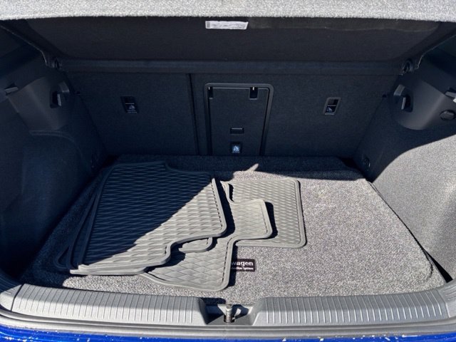 Used 2024 Volkswagen Golf R AWD/4WD image 26