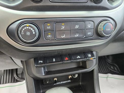 Used 2022 Chevrolet Colorado LT w/ Fleet Safety Package RWD image 23