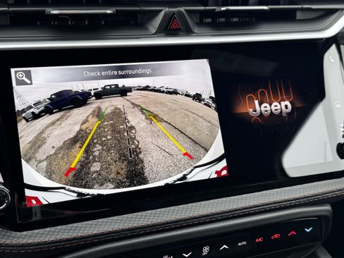 New 2026 Jeep Cherokee Limited image 18