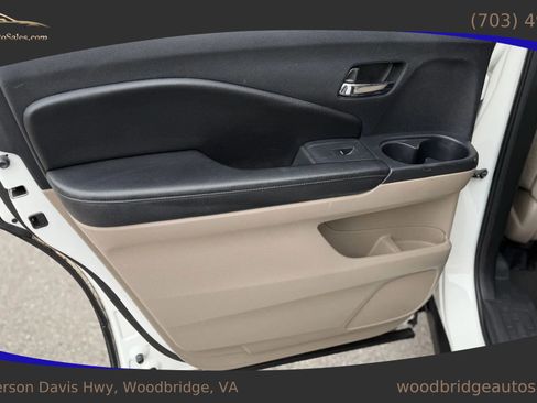 Used 2016 Honda Pilot EX image 12