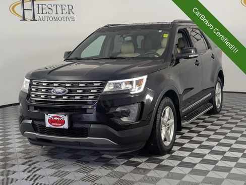 Used 2017 Ford Explorer XLT w/ Equipment Group 202A AWD/4WD image 4