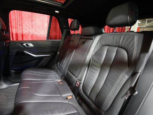 Used 2019 BMW X5 xDrive40i w/ Premium Package 2 image 13