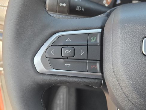 Used 2026 Jeep Compass Latitude image 18