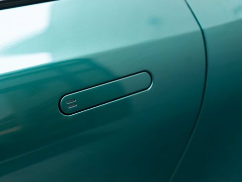 Used 2023 Aston Martin DBS Superleggera Volante RWD image 9
