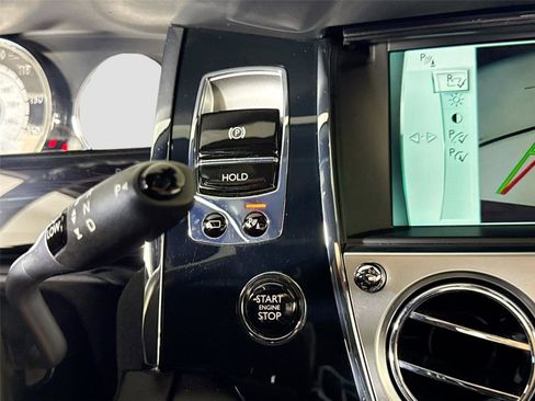Used 2014 Rolls-Royce Wraith image 24