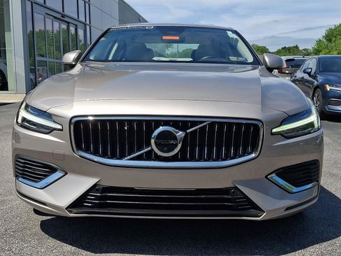 Used 2023 Volvo S60 T8 Ultimate w/ Climate Package AWD/4WD image 2