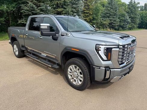 Used 2024 GMC Sierra 2500 Denali w/ Denali Reserve Package AWD/4WD image 4