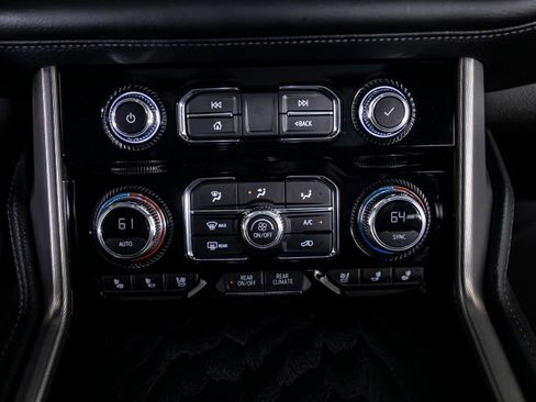 Used 2024 GMC Yukon XL Denali image 38